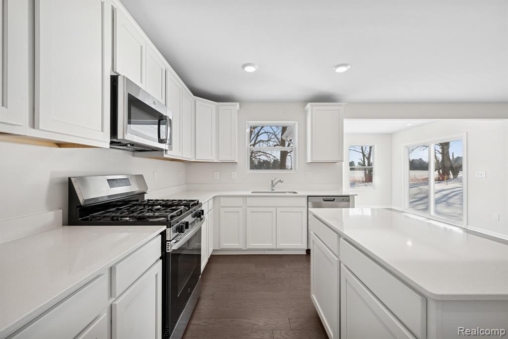 700 Knollwood Bend, Chelsea, MI 48118 — Photo 6