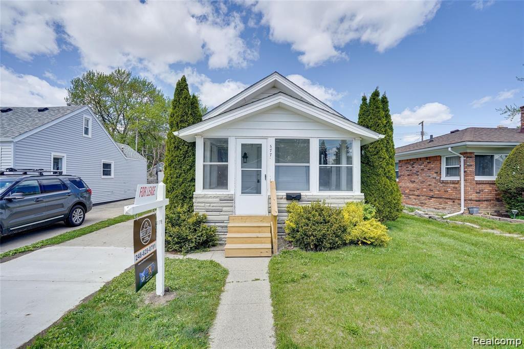 577 E BRICKLEY Avenue, Hazel Park, MI 48030 — front exterior
