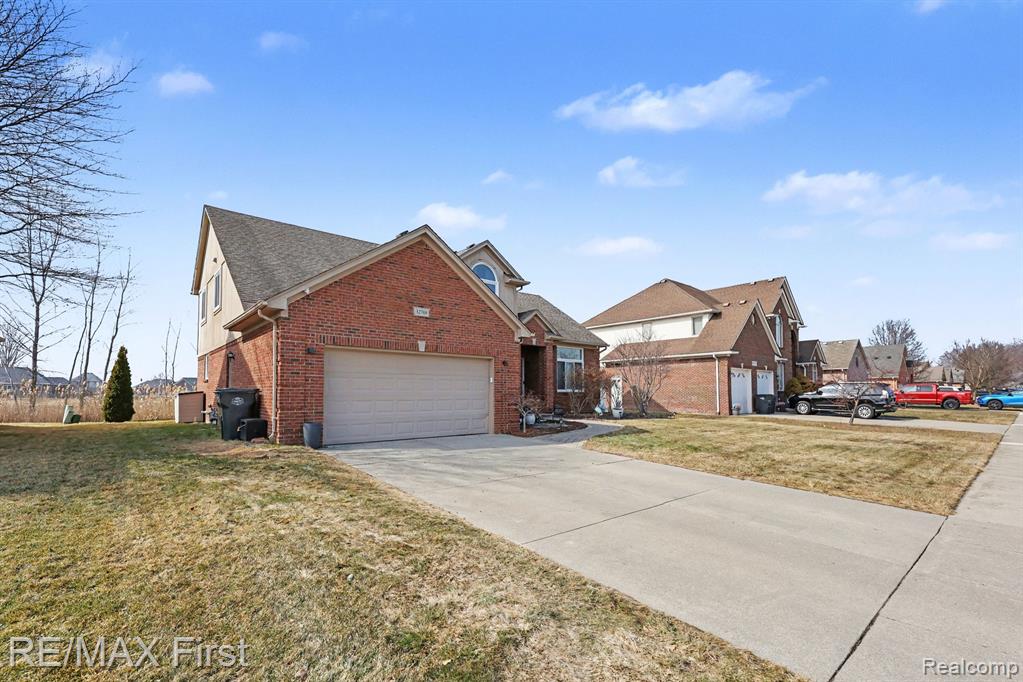 32768 Greenwood Drive, Chesterfield, MI 48047 — Photo 3
