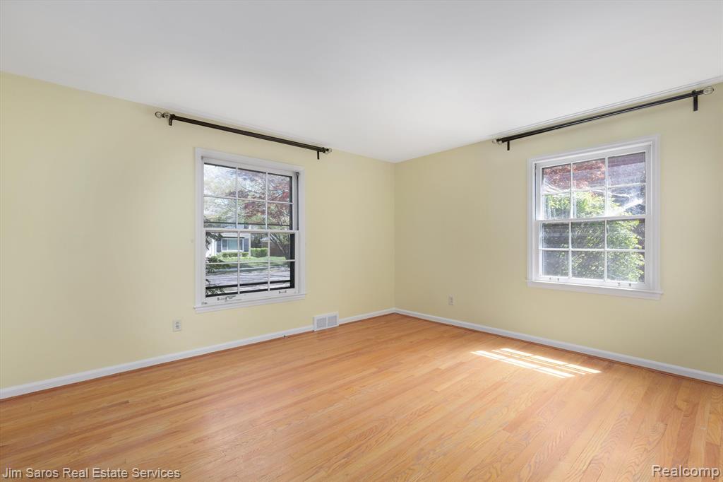 743 HARCOURT Road, Grosse Pointe Park, MI 48230 — Photo 11
