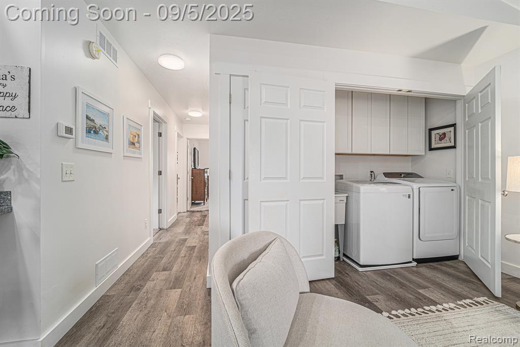 13465 Neely Street, Gibraltar, MI — Photo 5