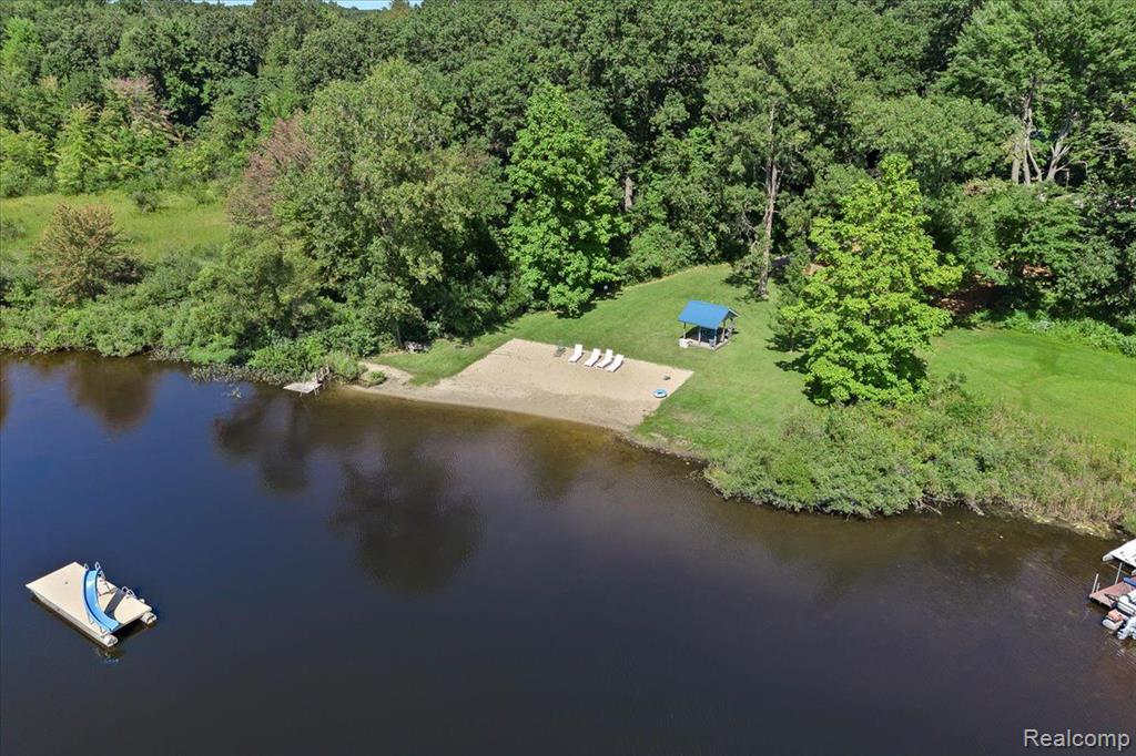 220 ELLSWORTH LAKE Drive, Gregory, MI 48137 — Photo 2