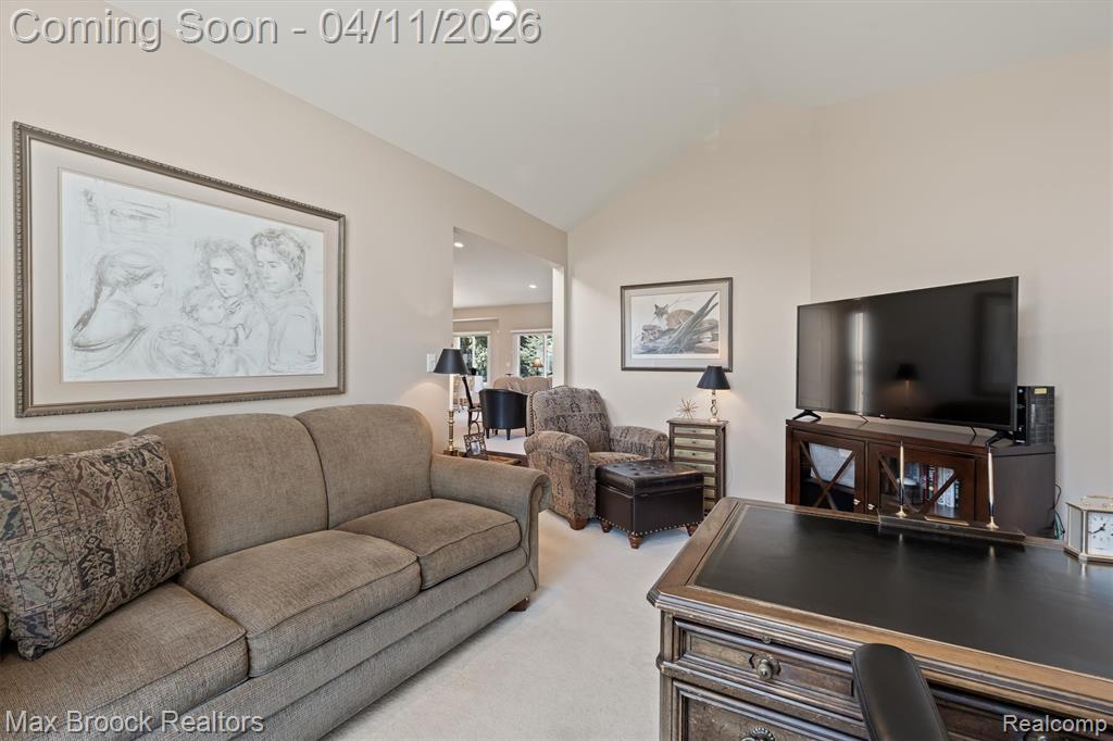 5010 Lake Vista Drive, West Bloomfield, MI 48323 — Photo 12