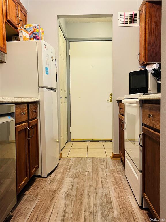 6131 Western Drive, 45, Saginaw, MI 48638 — Photo 15