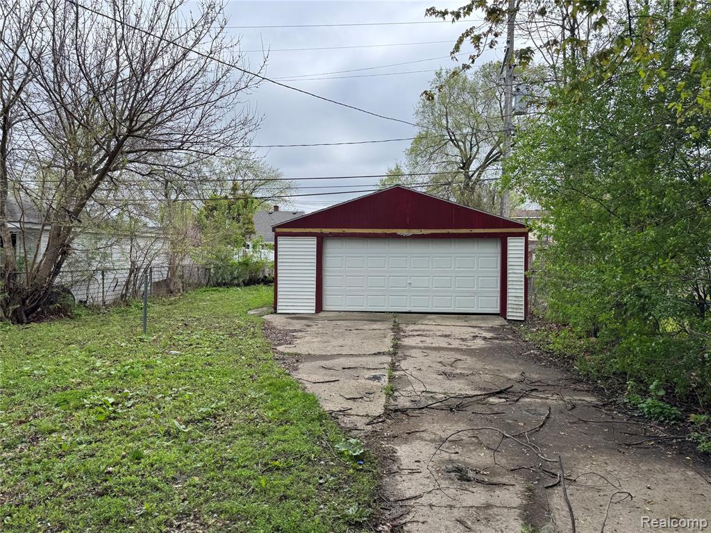 6490 Rosemont Avenue, Detroit, MI 48228 — Photo 2