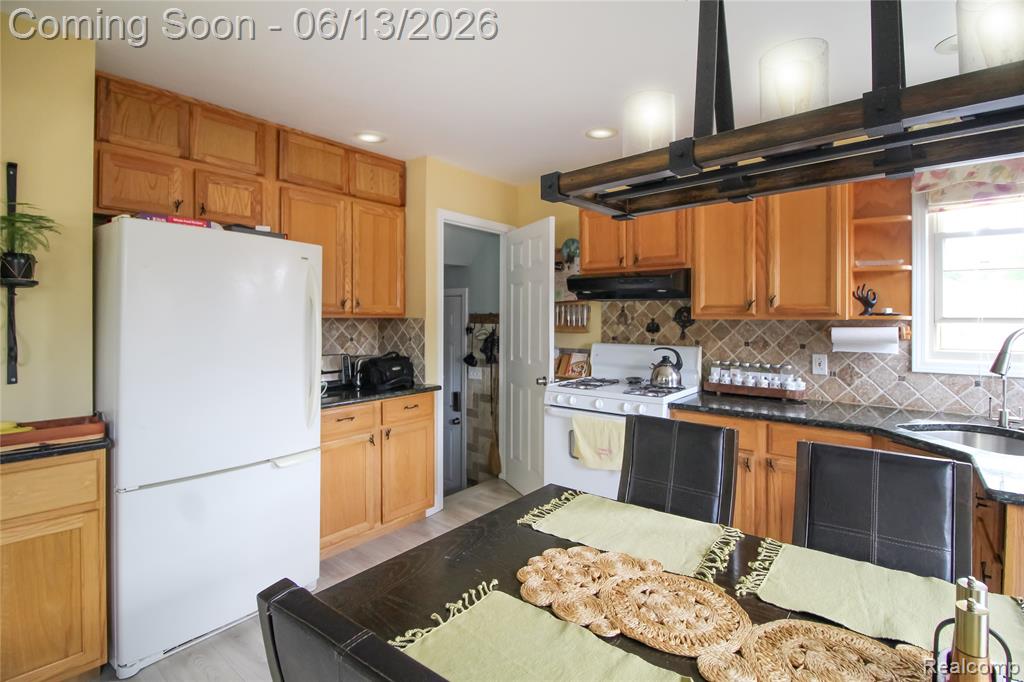5953 Cooper Street, Taylor, MI 48180 — Photo 13