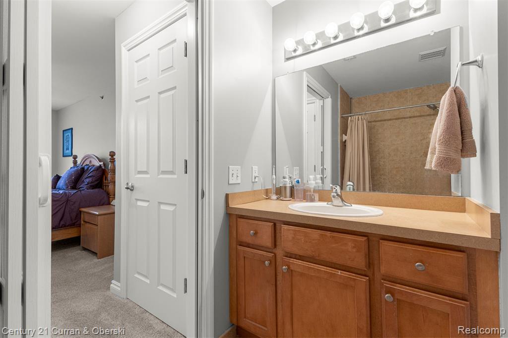45599 Graystone Ln, Canton, MI 48187 — Photo 22