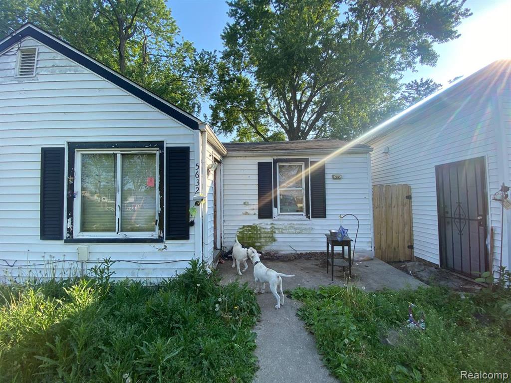 5632 Hughes Road, Lansing, MI 48911 — Photo 2