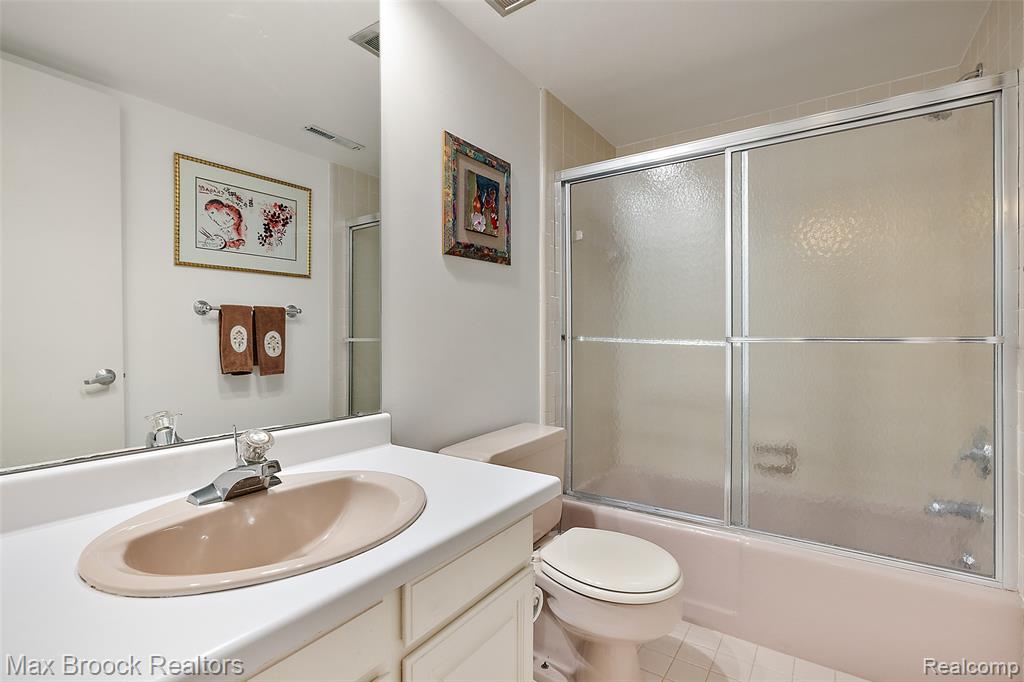 2797 Orchard Place, Orchard Lake Village, MI 48324 — Photo 22