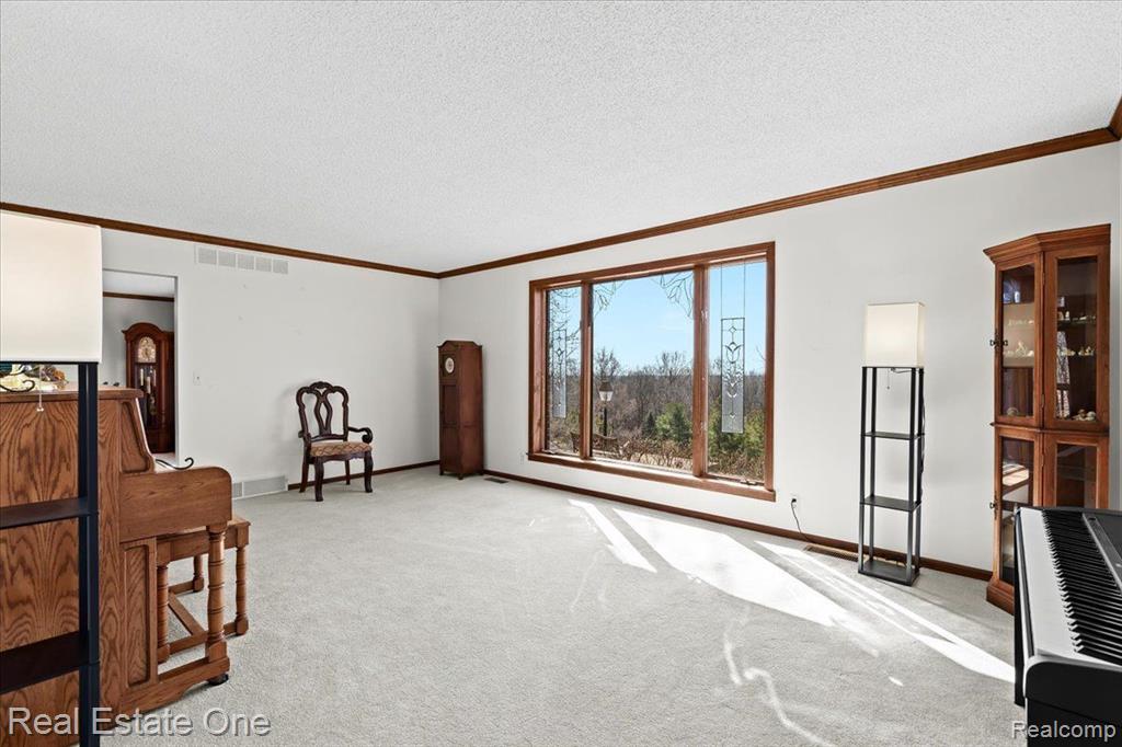 5595 NAVAJO Trail, Pinckney, MI 48169 — Photo 7