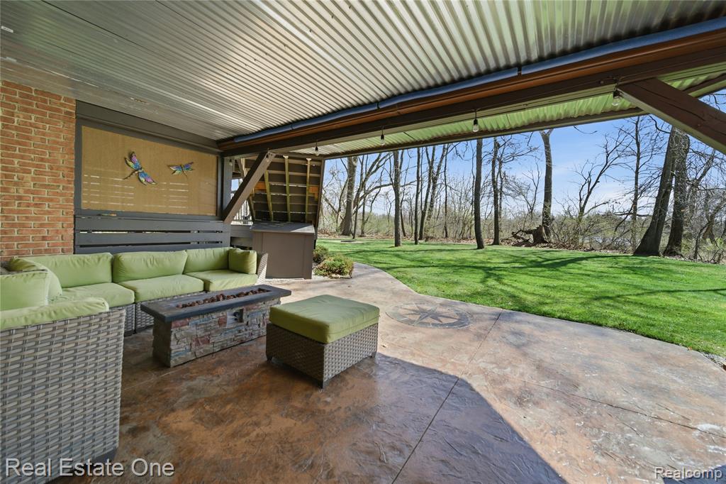 10152 Rosemarie Run, Brighton, MI 48114 — Photo 49