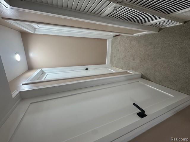 5541 W Walnut Circle W Circle, West Bloomfield, MI, 00000