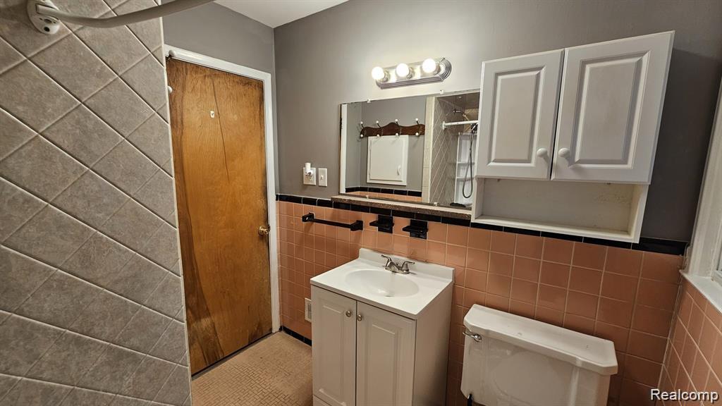 629 N VERMONT Avenue, Royal Oak, MI 48067 — Photo 17