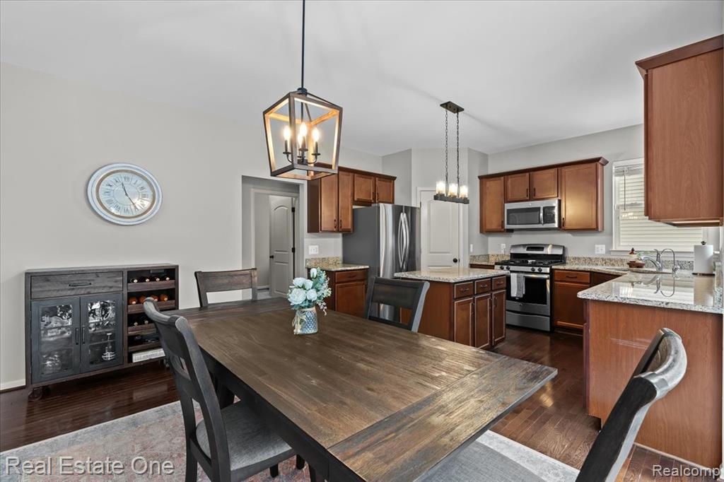 924 Riverstone Court, Milford, MI 48381 — Photo 16