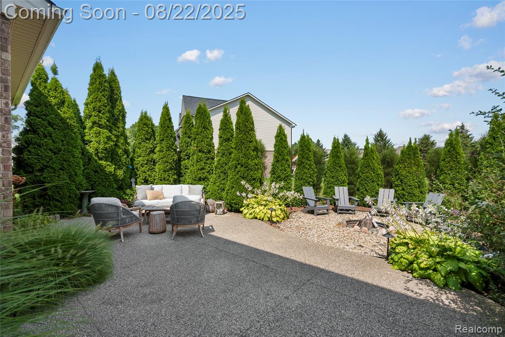 637 Edinburgh Circle, Highland, MI — Photo 42
