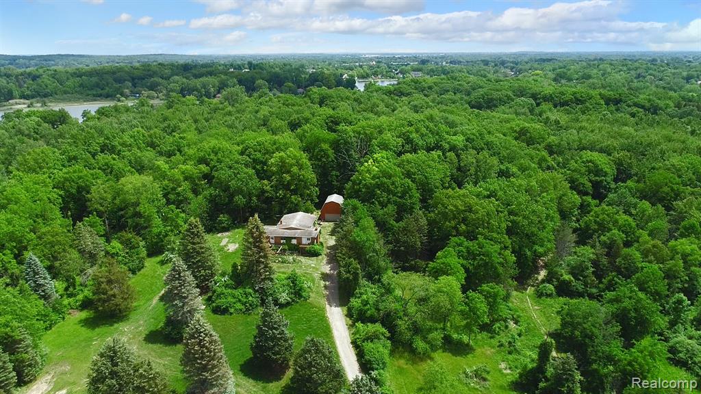 1050 Teggerdine Road, White Lake, MI — Photo 7