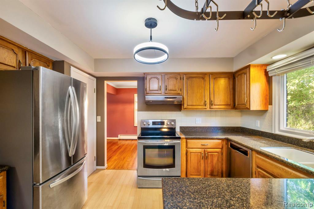 6950 Killarney Drive, Troy, MI 48098 — Photo 17