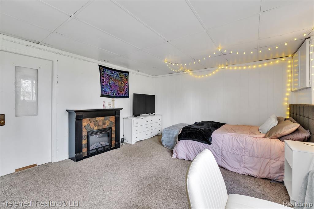 8680 WAR BONNET Drive, Commerce Twp, MI 48382 — Photo 31