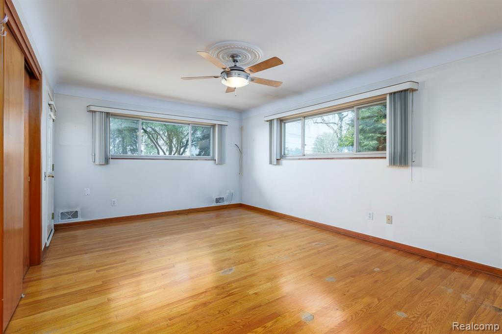 22606 Ardmore Park Drive, Saint Clair Shores, MI 48081 — Photo 34