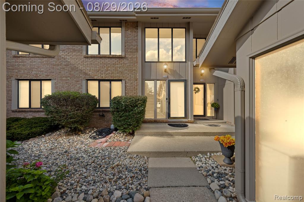 7104 Pebble Park Drive, West Bloomfield, MI