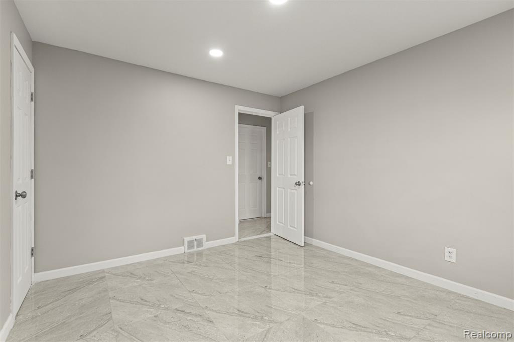 9319 Merriman Road, Livonia, MI 48150 — Photo 24