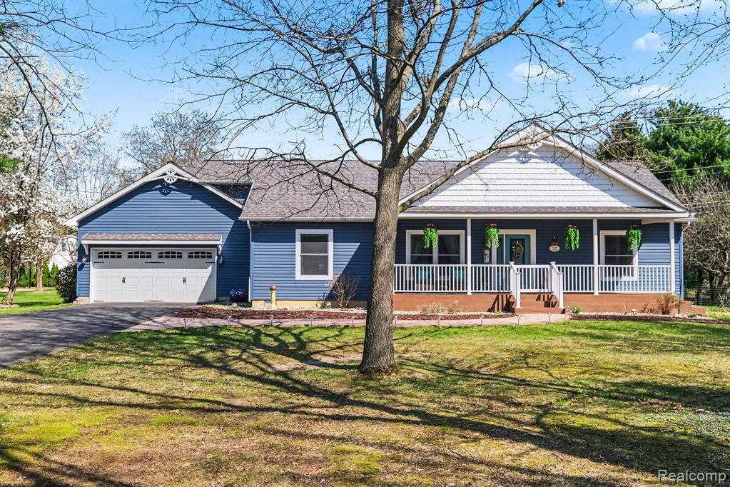 895 E Wardlow Road, Highland, MI 48356 — Photo 8