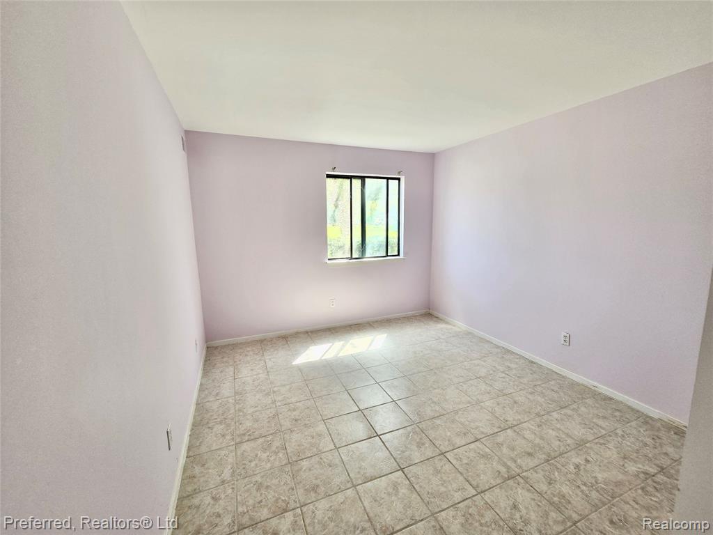 771 Clubhouse Drive, Ypsilanti, MI 48197 — Photo 11