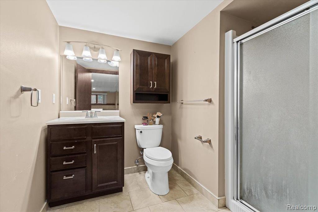 6523 BLUE SPRUCE, West Bloomfield, MI 48324 — Photo 18