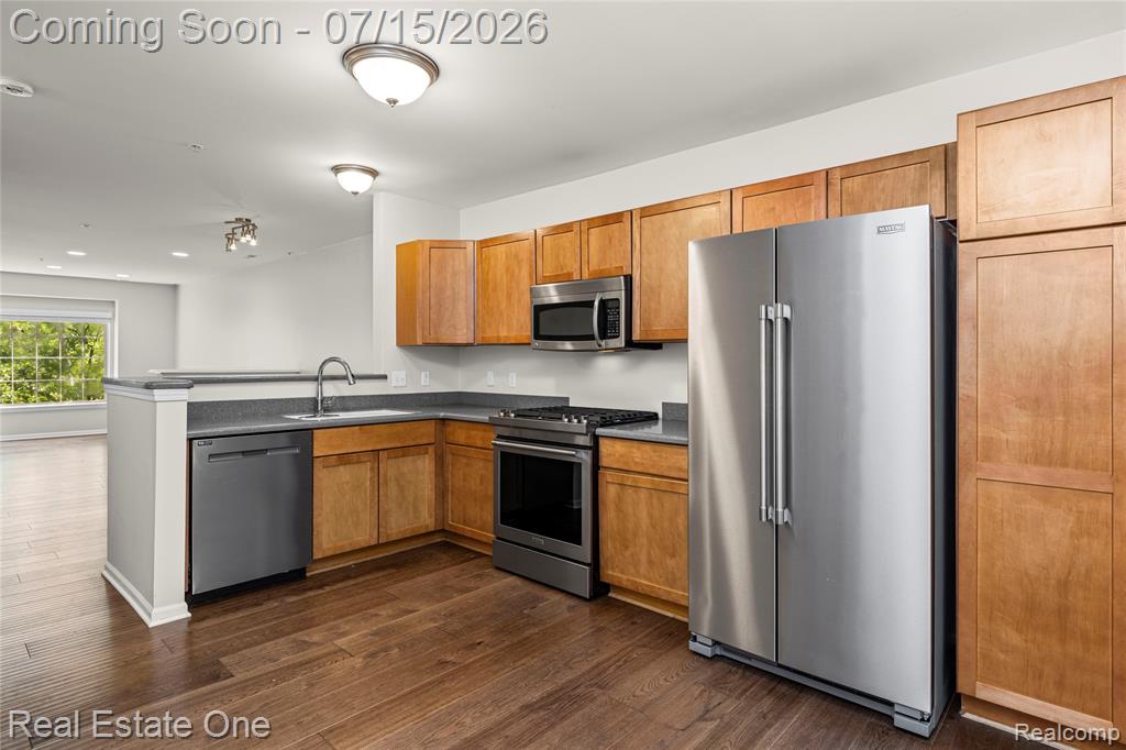 609 Village Lane, Milford, MI 48381 — Photo 12