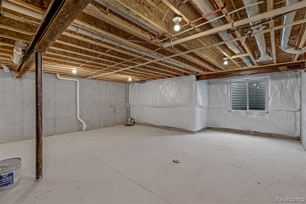 803 Balmoral Ln, Troy, MI 48085 — Photo 31