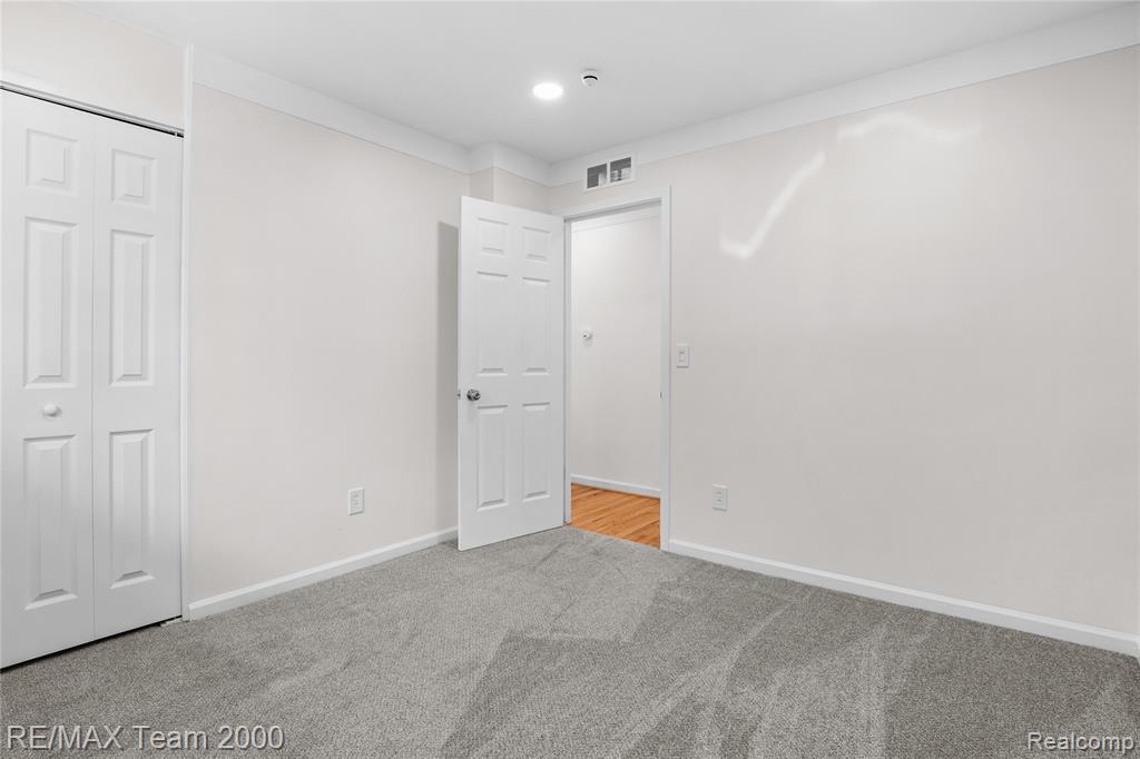 6135 Ardmore Street, Dearborn Heights, MI 48127 — Photo 19