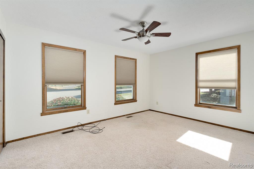 9721 Klais Road, Clarkston, MI 48348 — Photo 28