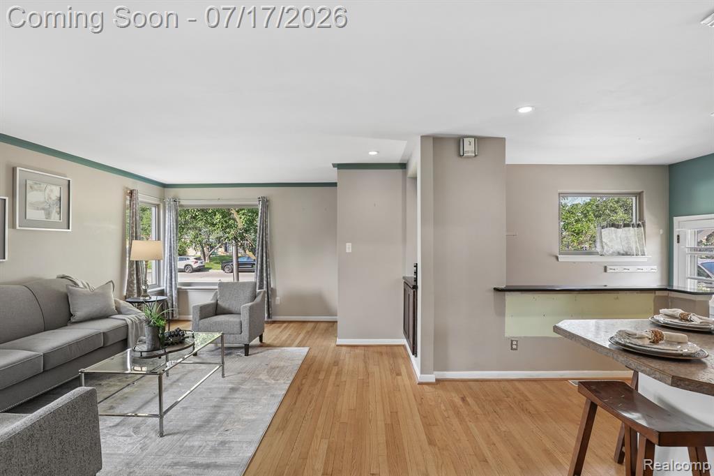8325 N Hubbard Street, Westland, MI — Photo 4