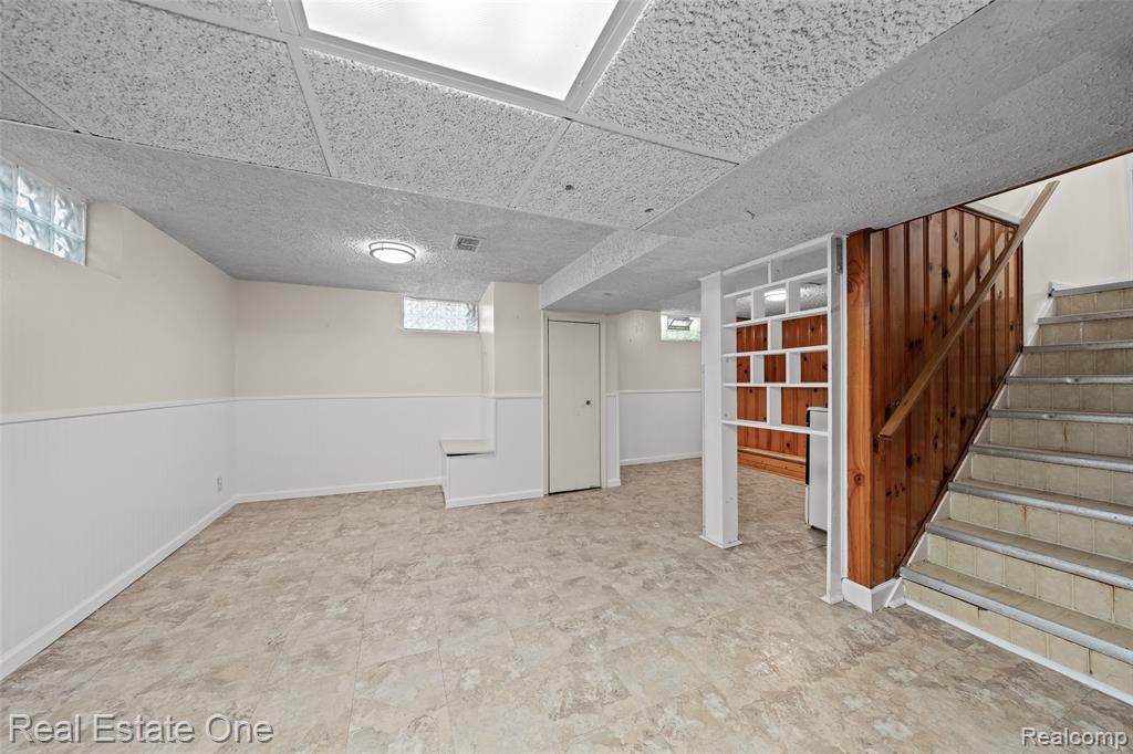 816 N Kenwood Avenue, Royal Oak, MI 48067 — Photo 29