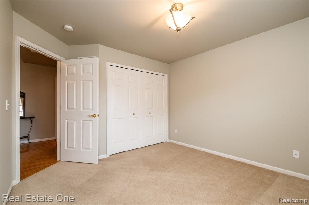 8113 SUTTON Court, White Lake, MI — Photo 6