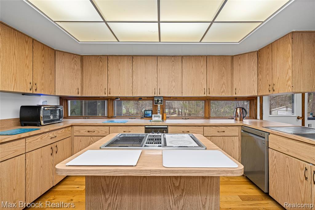 32674 Bingham Lane, Bingham Farms, MI 48025 — Photo 23