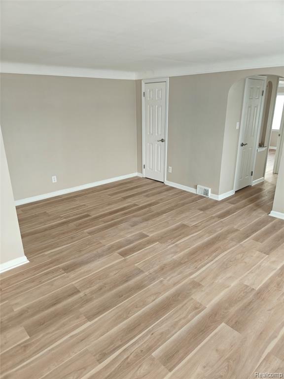8030 Central, Center Line, MI 48015 — Photo 3