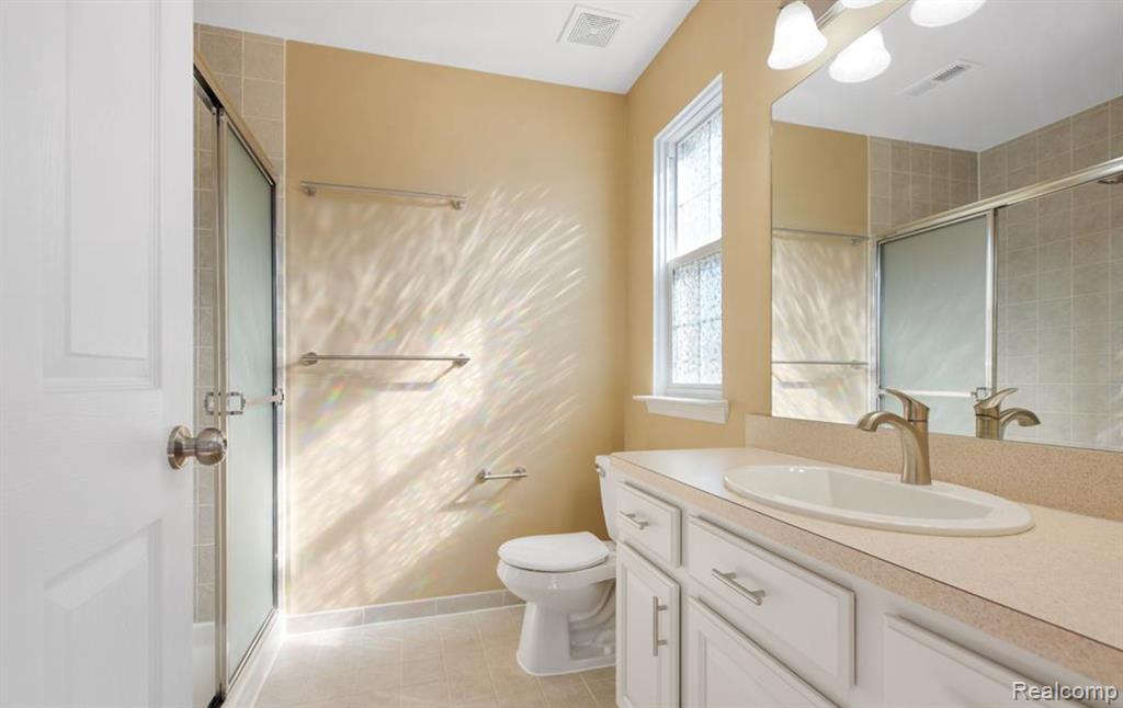 1845 FLAGSTONE Circle, Rochester, MI 48307 — Photo 10