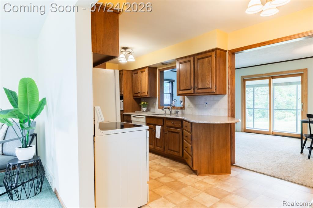 895 Haslett Road E, Williamston, MI 48895 — Photo 14