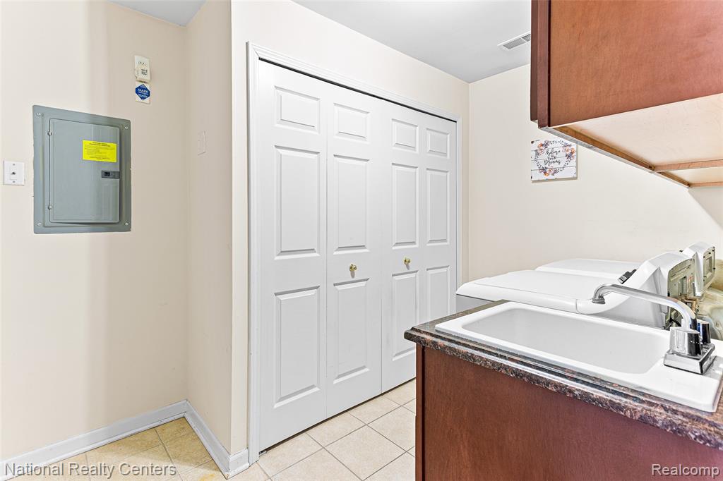 49277 Silver Birch Circle, Shelby Twp, MI 48315 — Photo 26