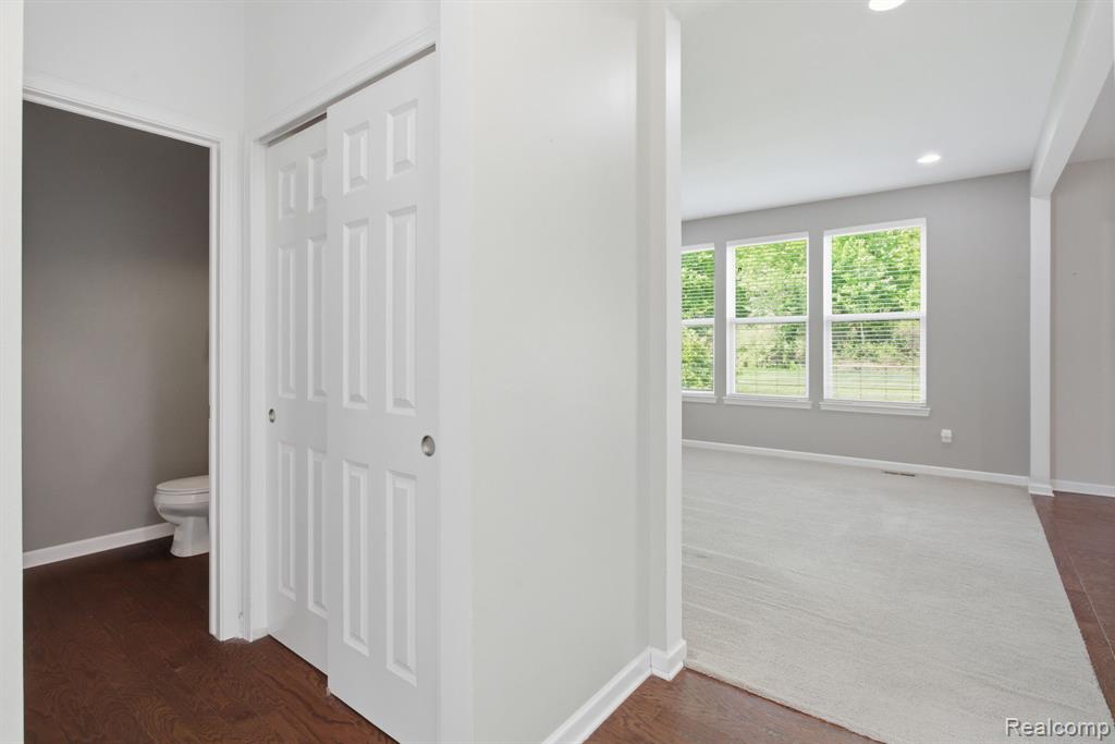 28720 Apple Blossom Drive, Flat Rock, MI 48134 — Photo 11