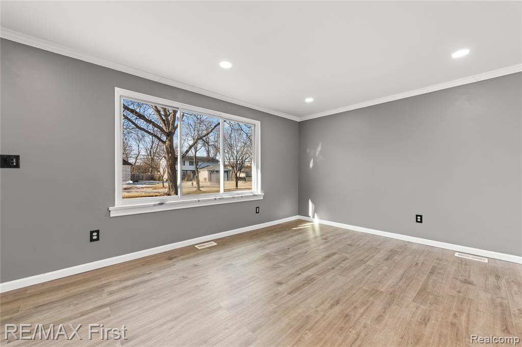 4306 Tallman Drive, Troy, MI 48085 — Photo 19