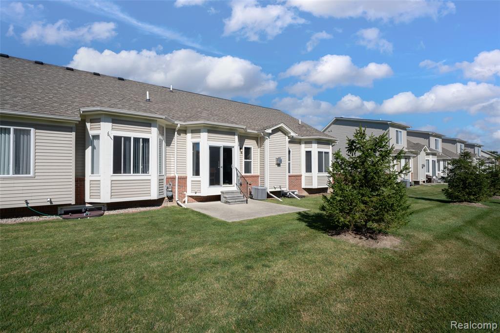 47302 Joanne Smith Lane, New Baltimore, MI — Photo 21