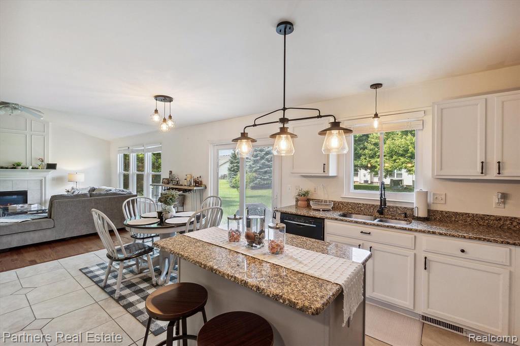 9955 W Avondale Circle, Ypsilanti, MI 48198 — Photo 15