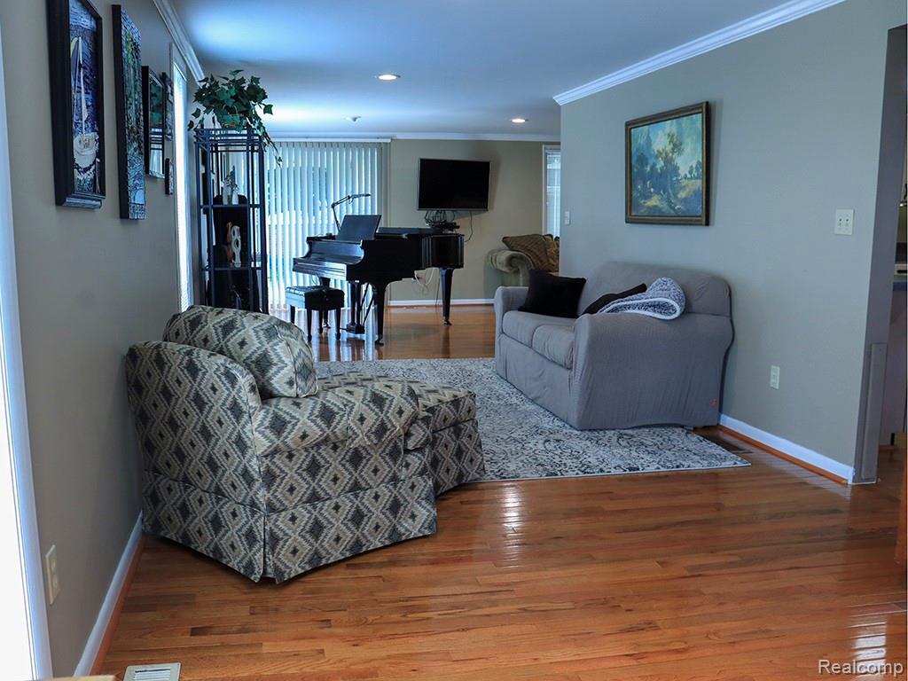 311 S Clinton Street, Stockbridge, MI 49285 — Photo 12