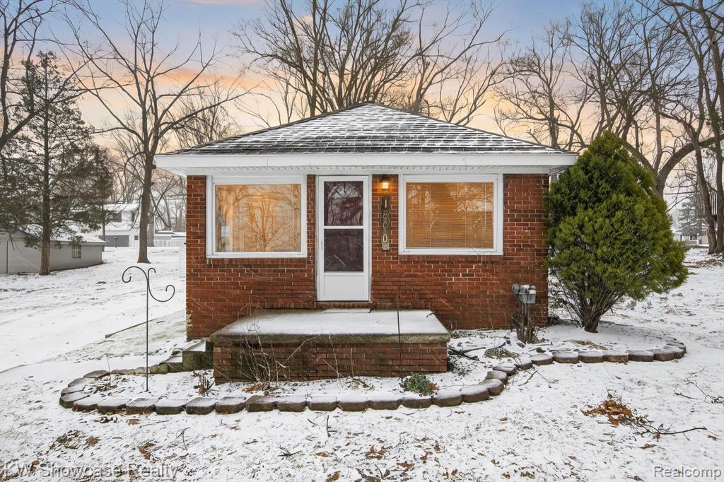 1860 Ladd Road, Wolverine Lake, MI 48390 — front exterior