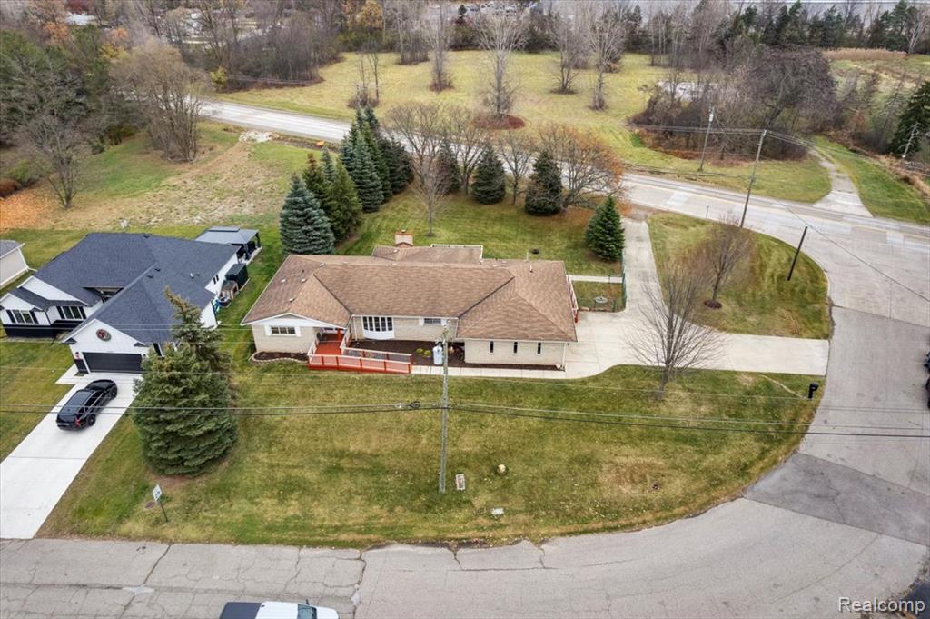 44680 Elizabeth Road, Clinton Twp, MI 48036 — Photo 29