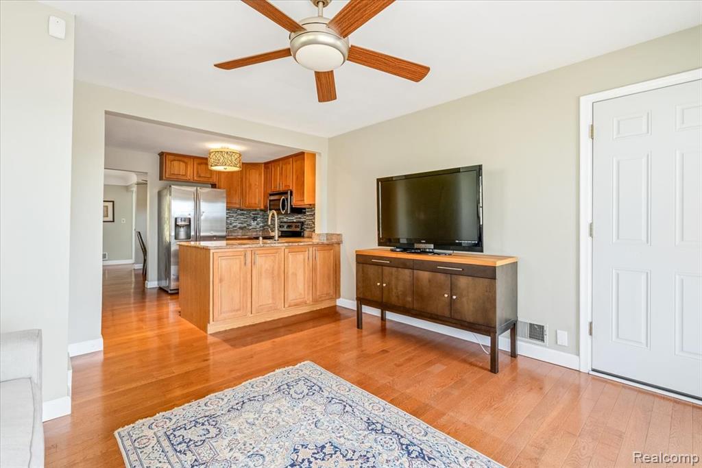 47969 Merle Court, Belleville, MI 48111 — Photo 18