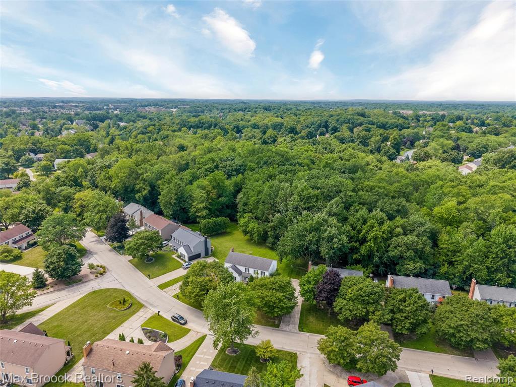 5495 Kingsfield Drive, West Bloomfield, MI — Photo 41