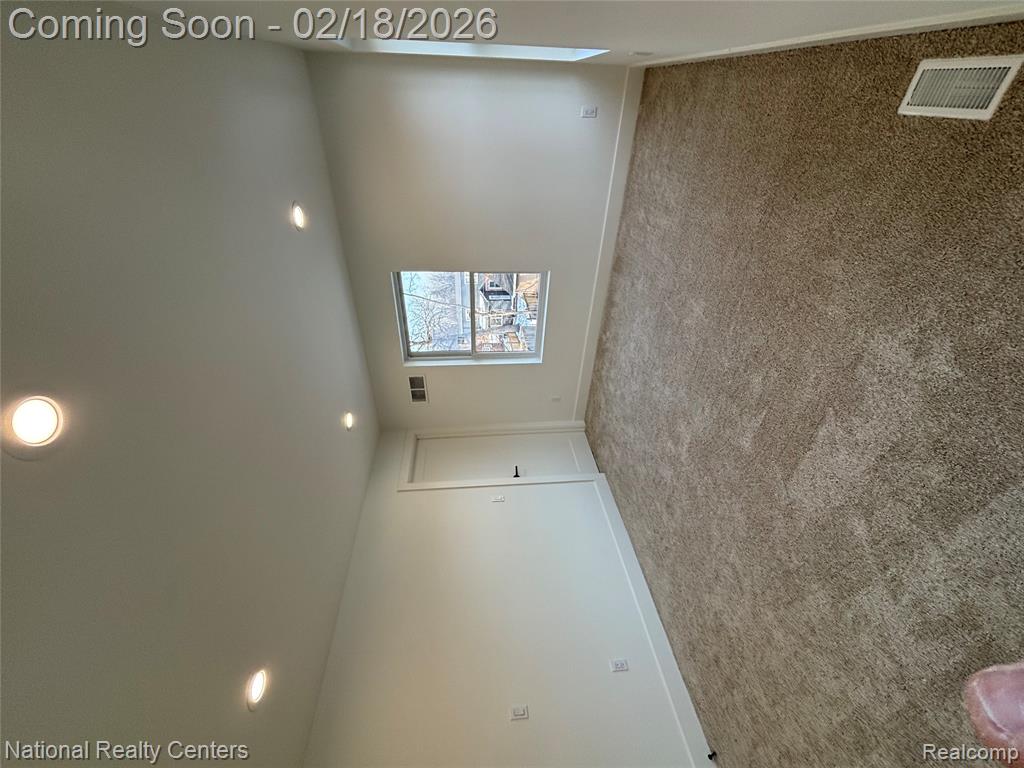 10024 Borgman Avenue, Huntington Woods, MI — Photo 27